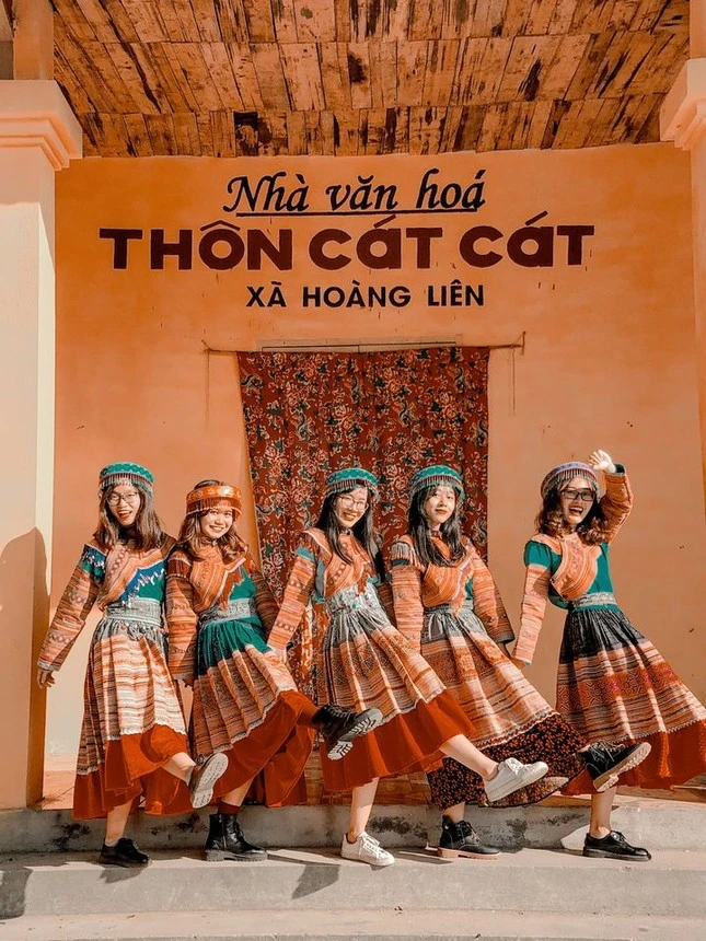 Bộ ảnh cực chất của hội bạn thân 'dành cả thanh xuân' để đi cùng nhau